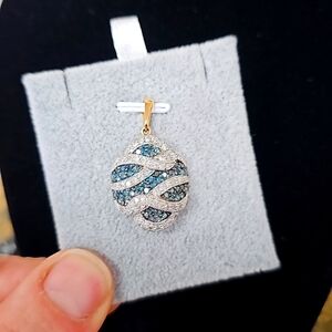 1ct blue and white diamond pendant in 14k gold